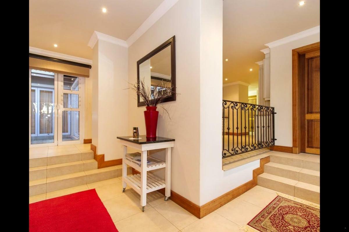 6 On Acacia Joanesburgo Exterior foto